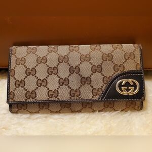 GUCCI Vintage Canvas Monogram GG Wallet
